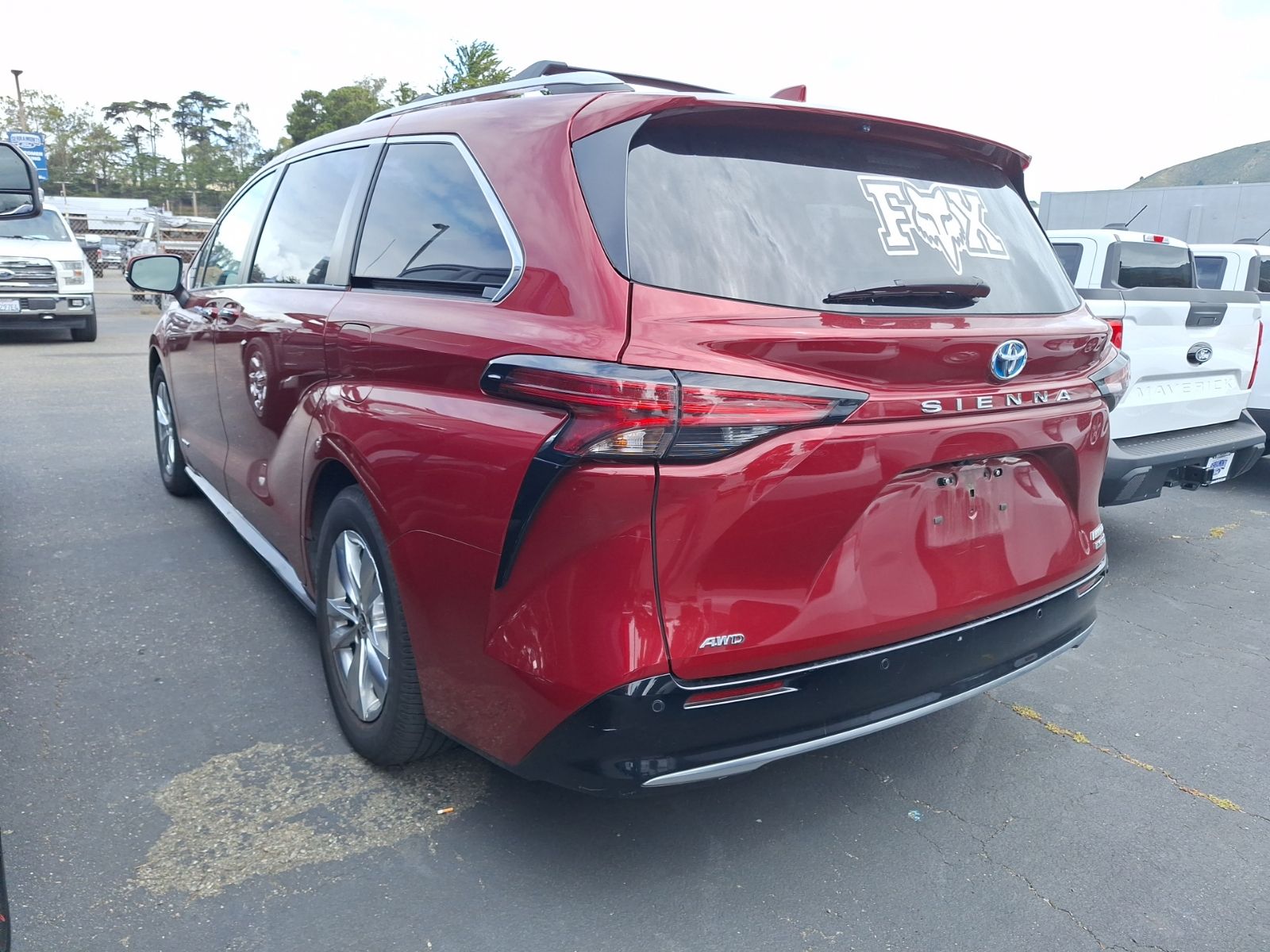 2021 Toyota Sienna Limited 7 Passenger photo 4