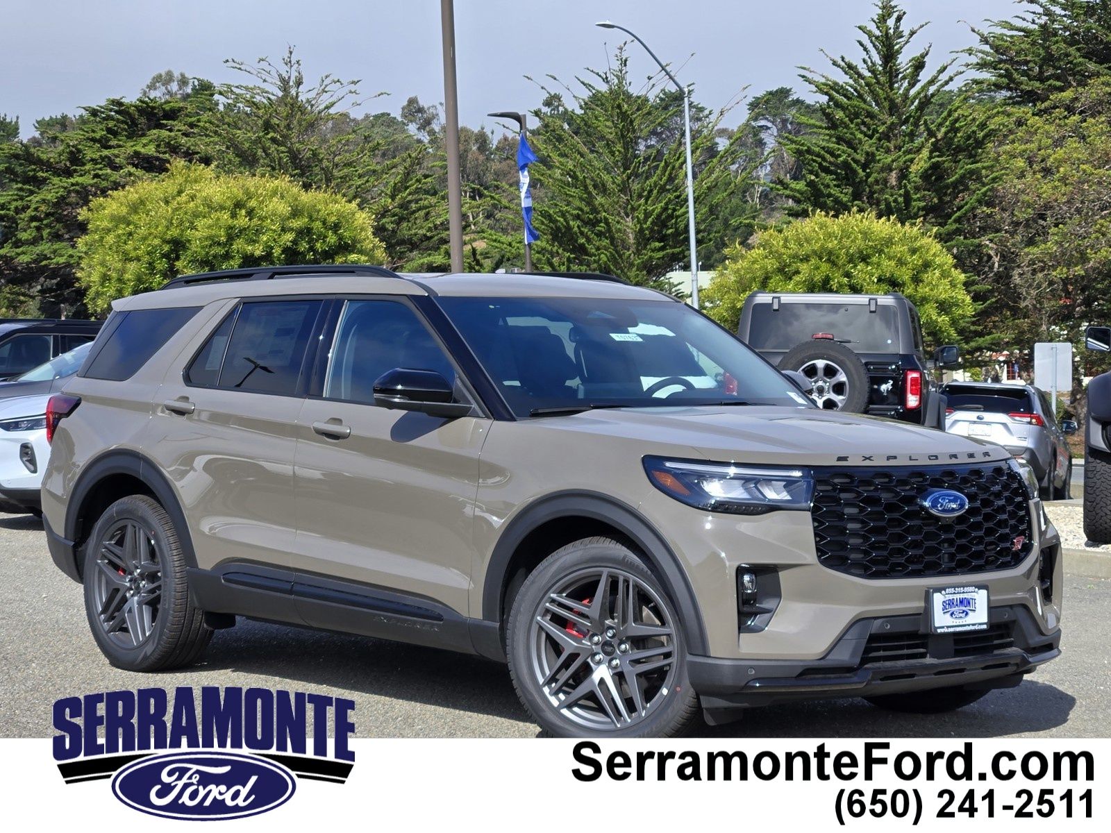 2026 Ford Explorer ST 4WD's photo