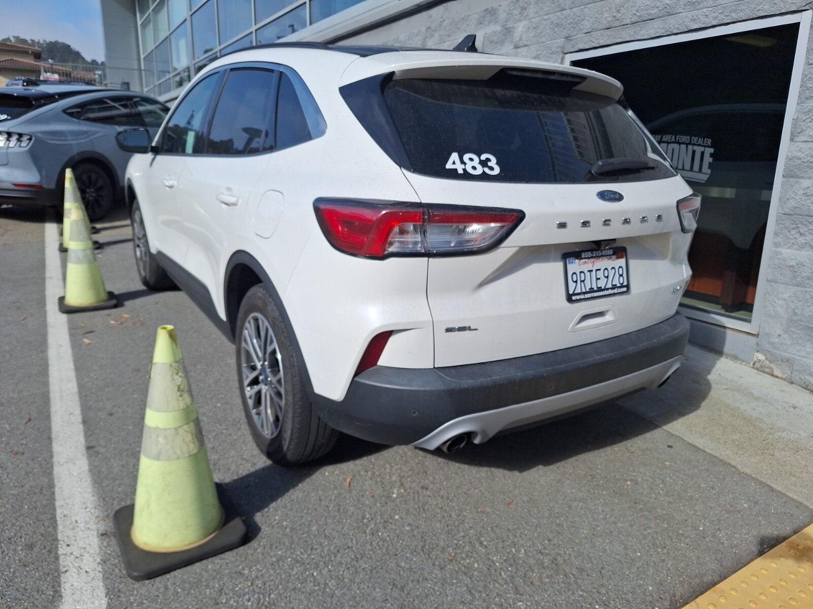 2021 Ford Escape SEL photo 3