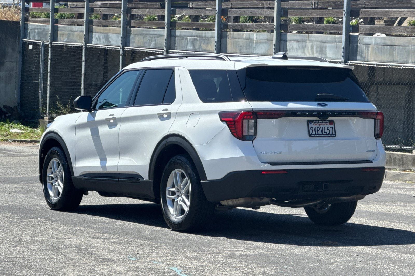 2026 Ford Explorer Active photo 6