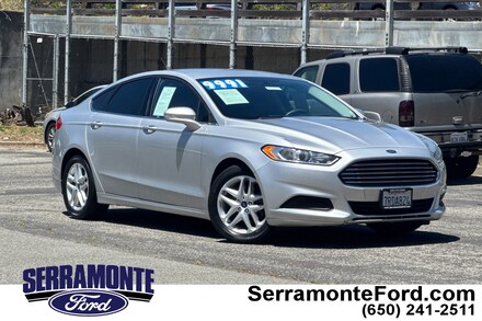 2016 Ford Fusion SE Sedan 3FA6P0H76GR226034