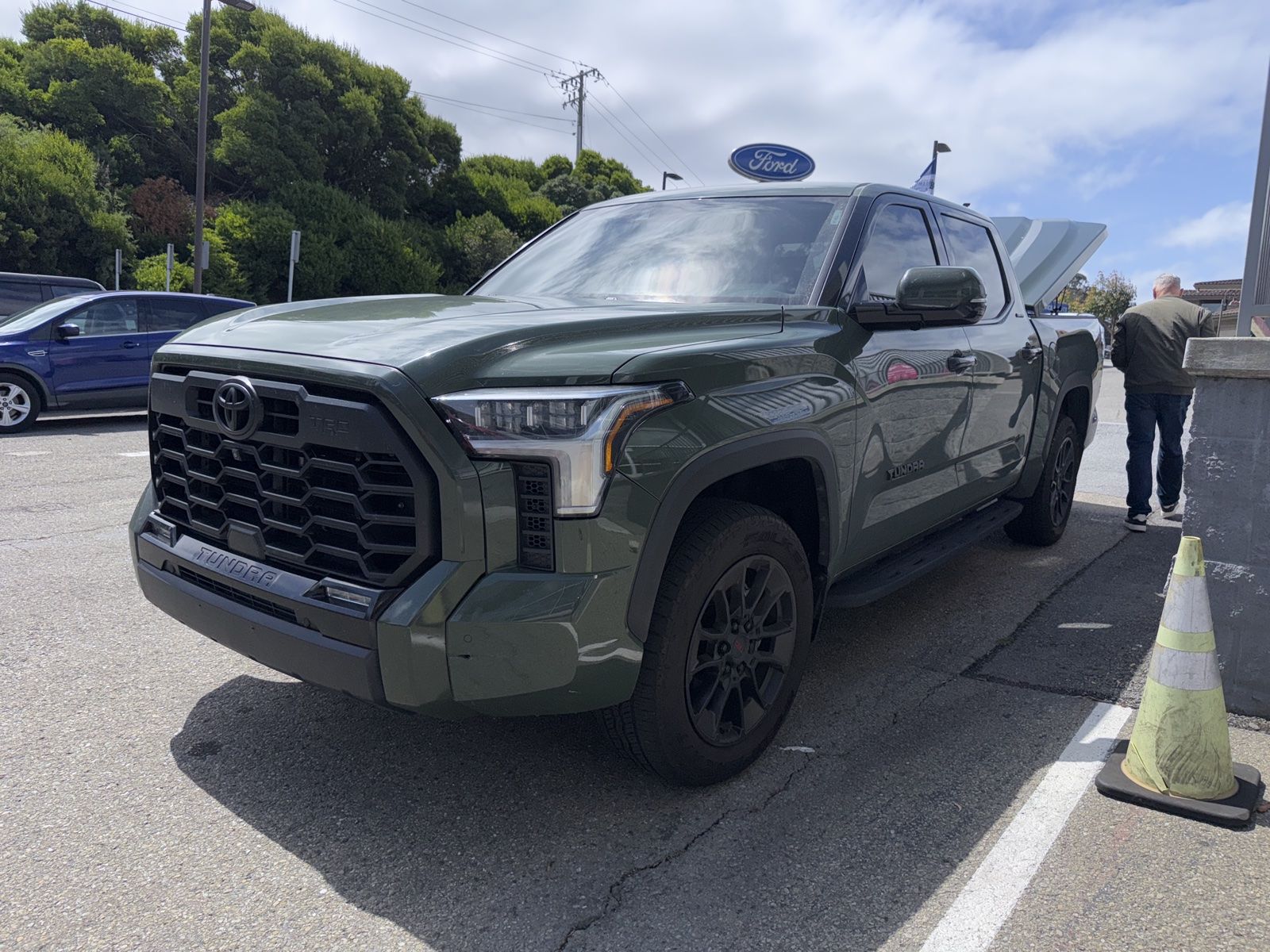 2023 Toyota Tundra Limited photo 3