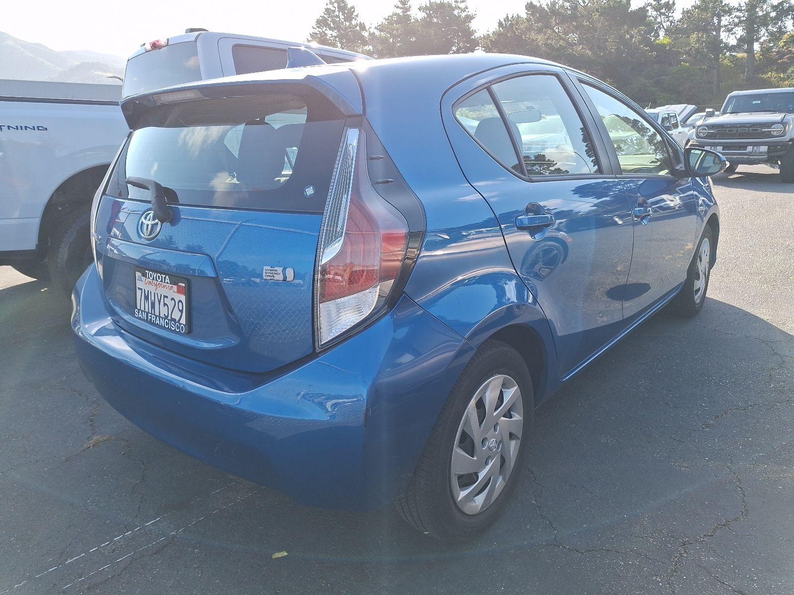 2015 Toyota Prius c Two photo 6