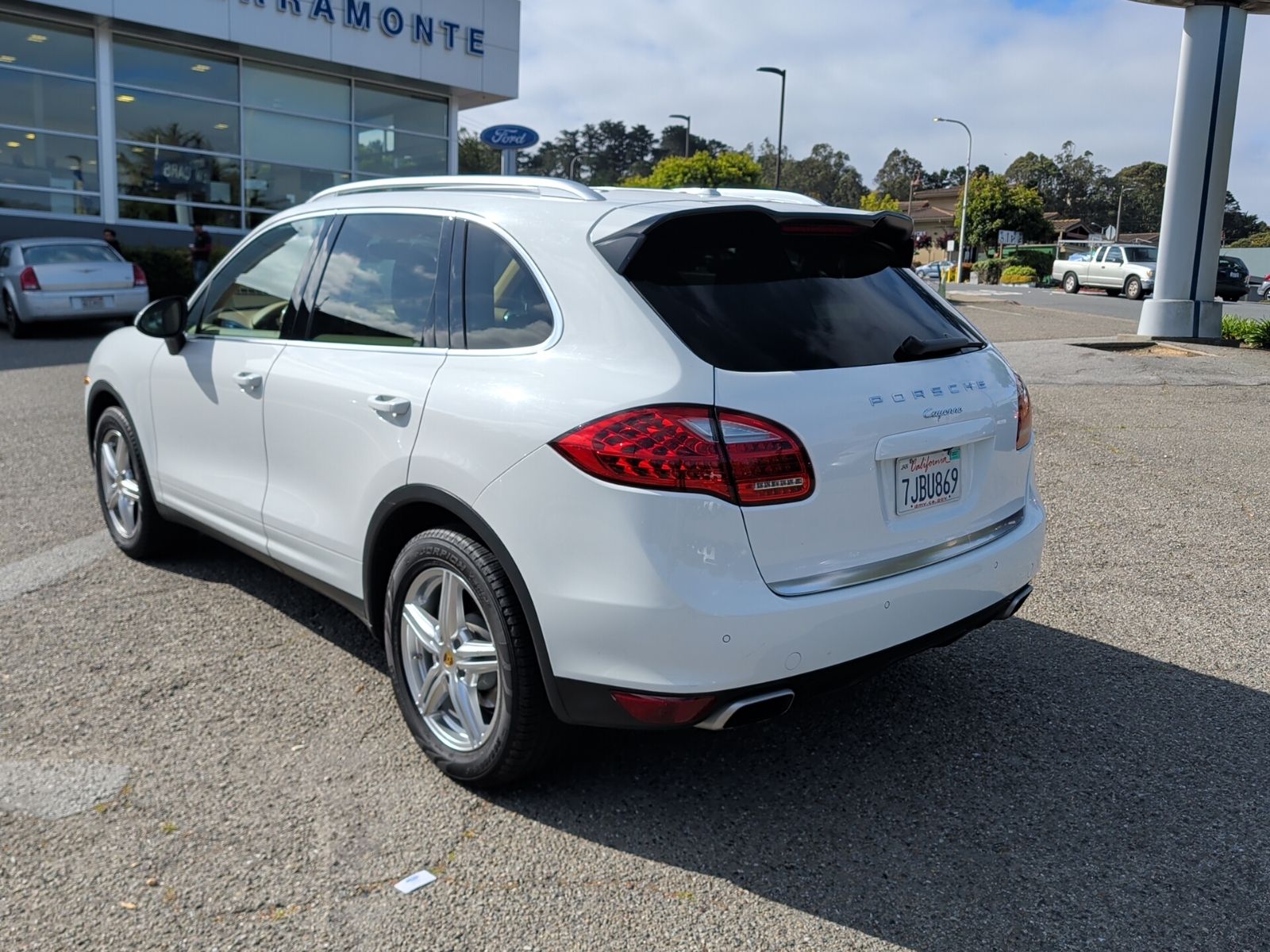 2014 Porsche Cayenne Base photo 4