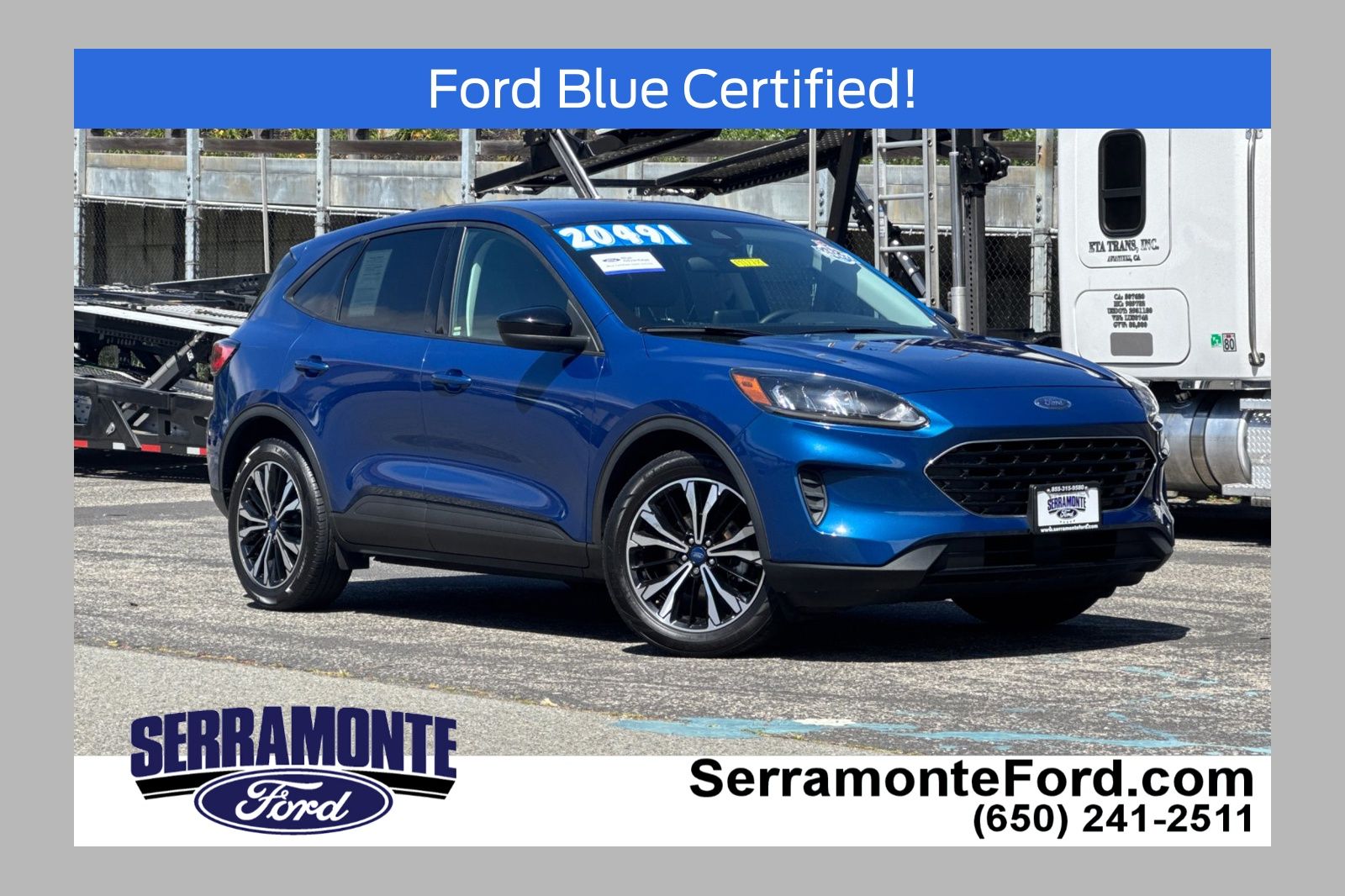 2022 Ford Escape SE FWD's photo