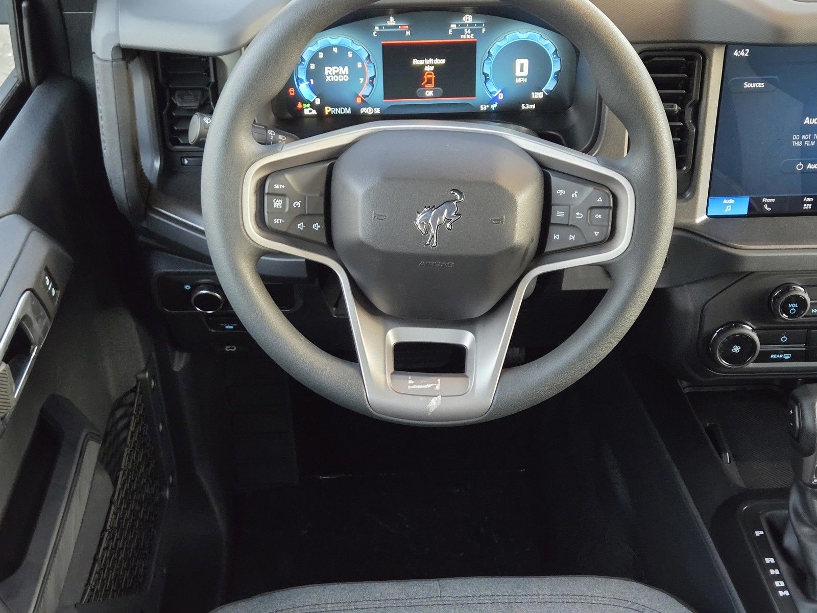 2025 Ford Bronco 4-Door Base - Photo 8