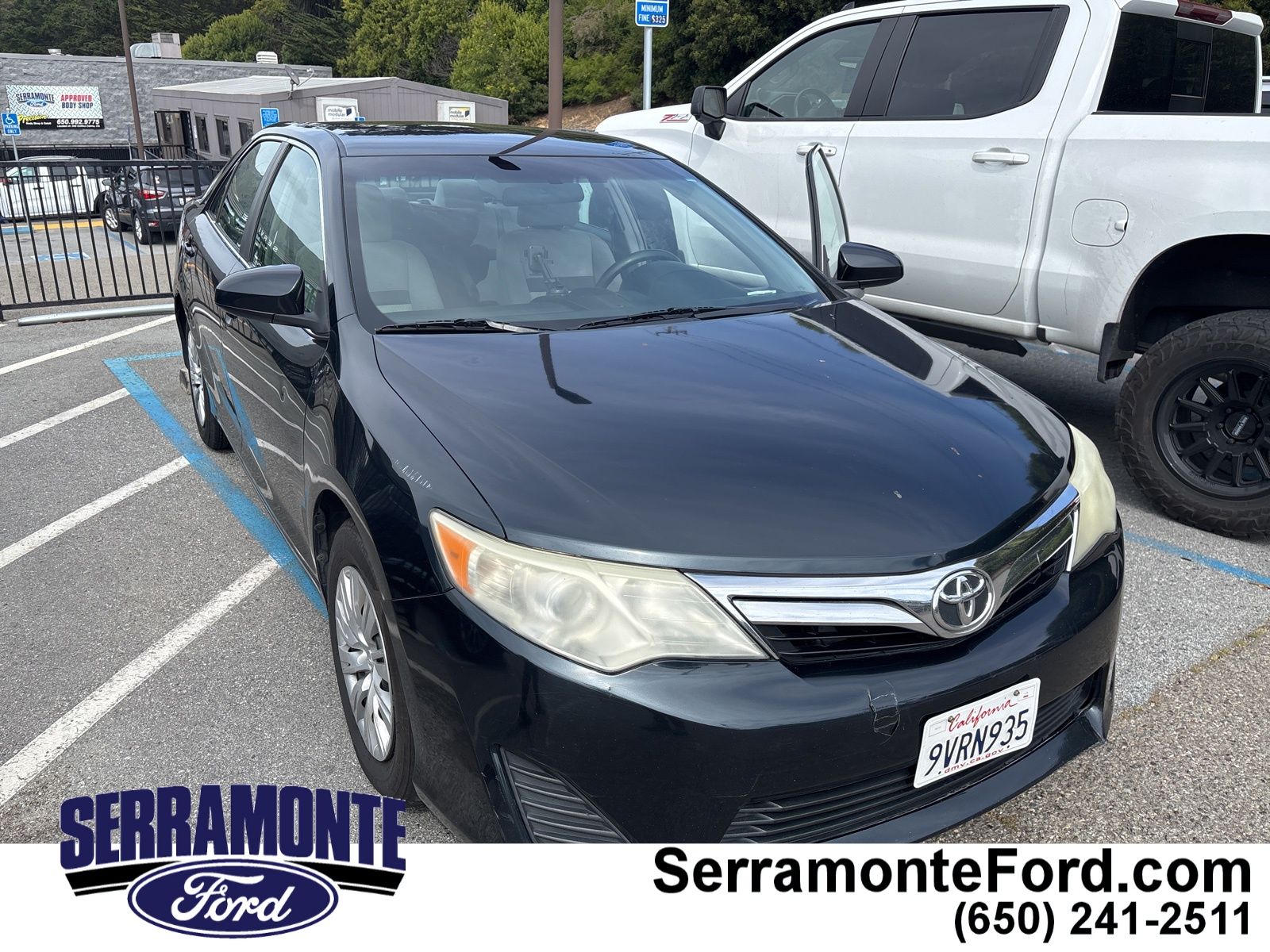 2014 Toyota Camry 2.5 Auto LE's photo