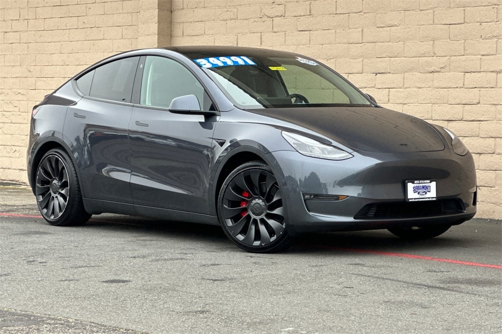 Used 2022 Tesla Model Y Performance with VIN 7SAYGDEF1NF484999 for sale in Northfield, Minnesota