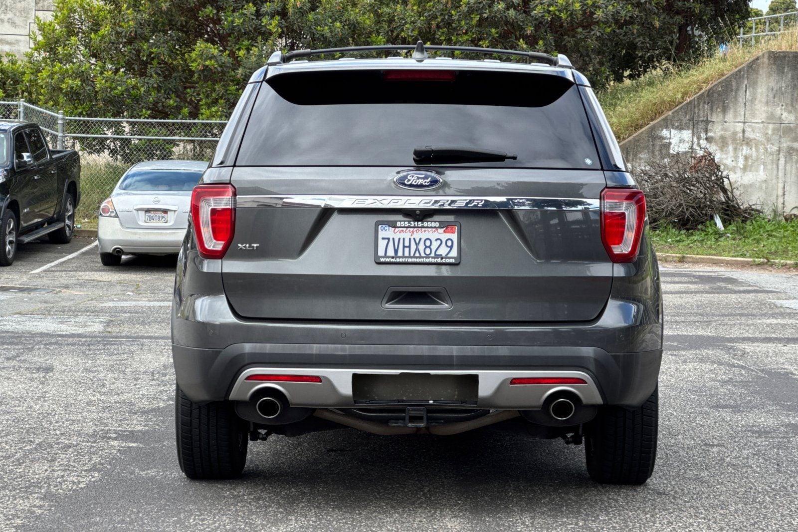 2017 Ford Explorer XLT photo 5