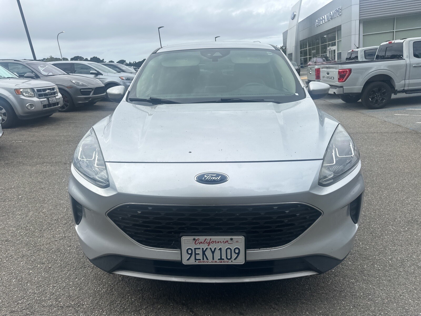 2020 Ford Escape SE photo 2