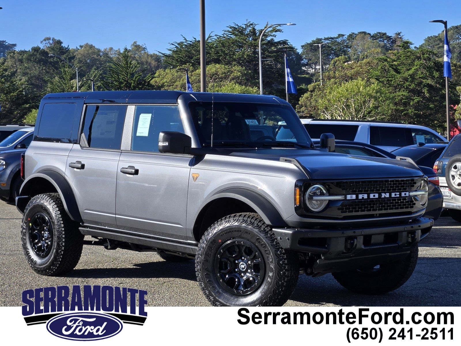 2025 Ford Bronco Badlands 4x4's photo