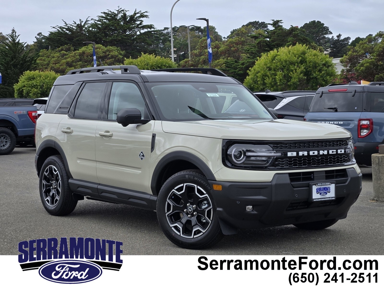 2025 Ford Bronco Sport Outer Banks's photo