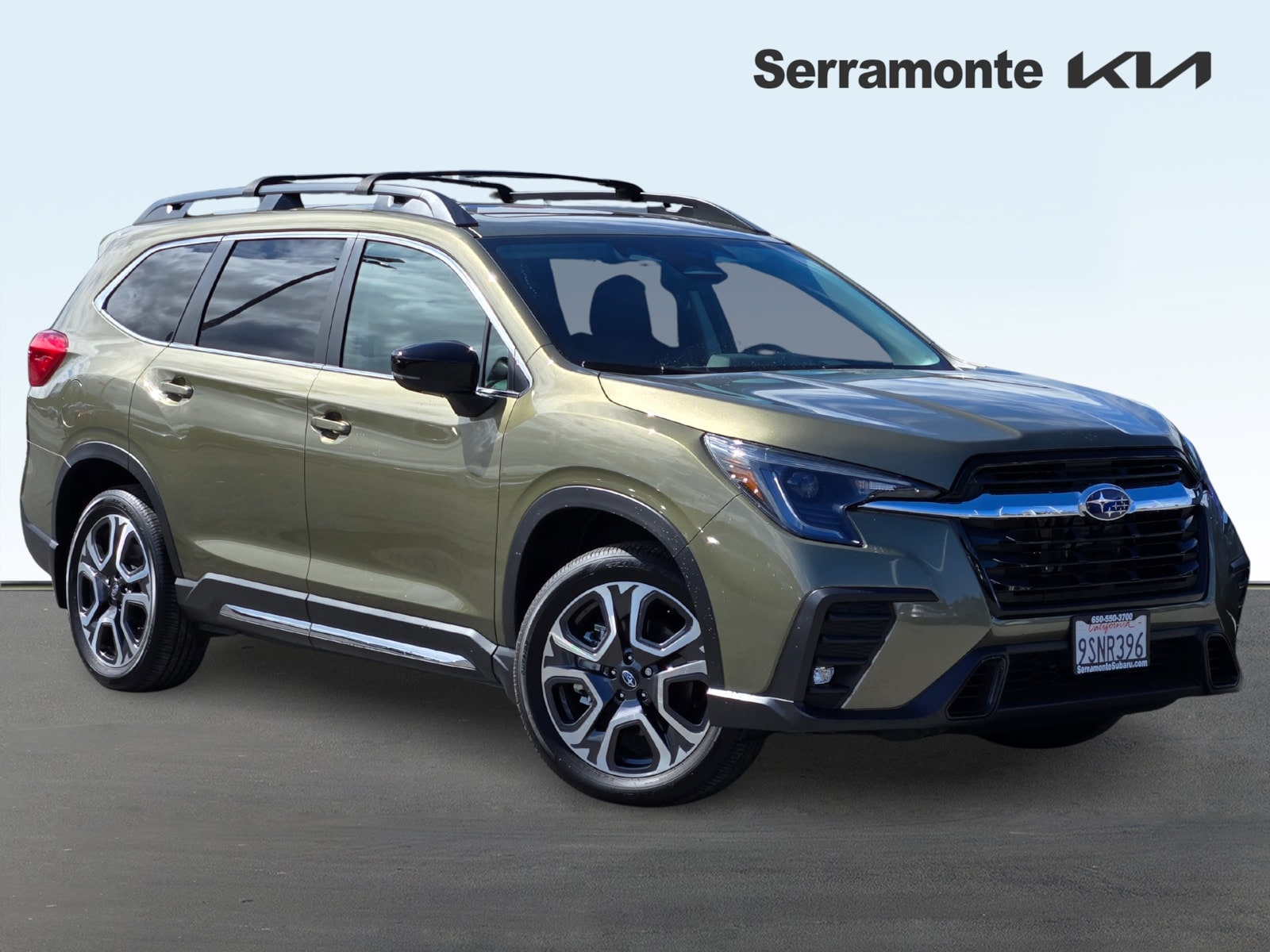 2025 Subaru Ascent Limited 7 Passenger's photo