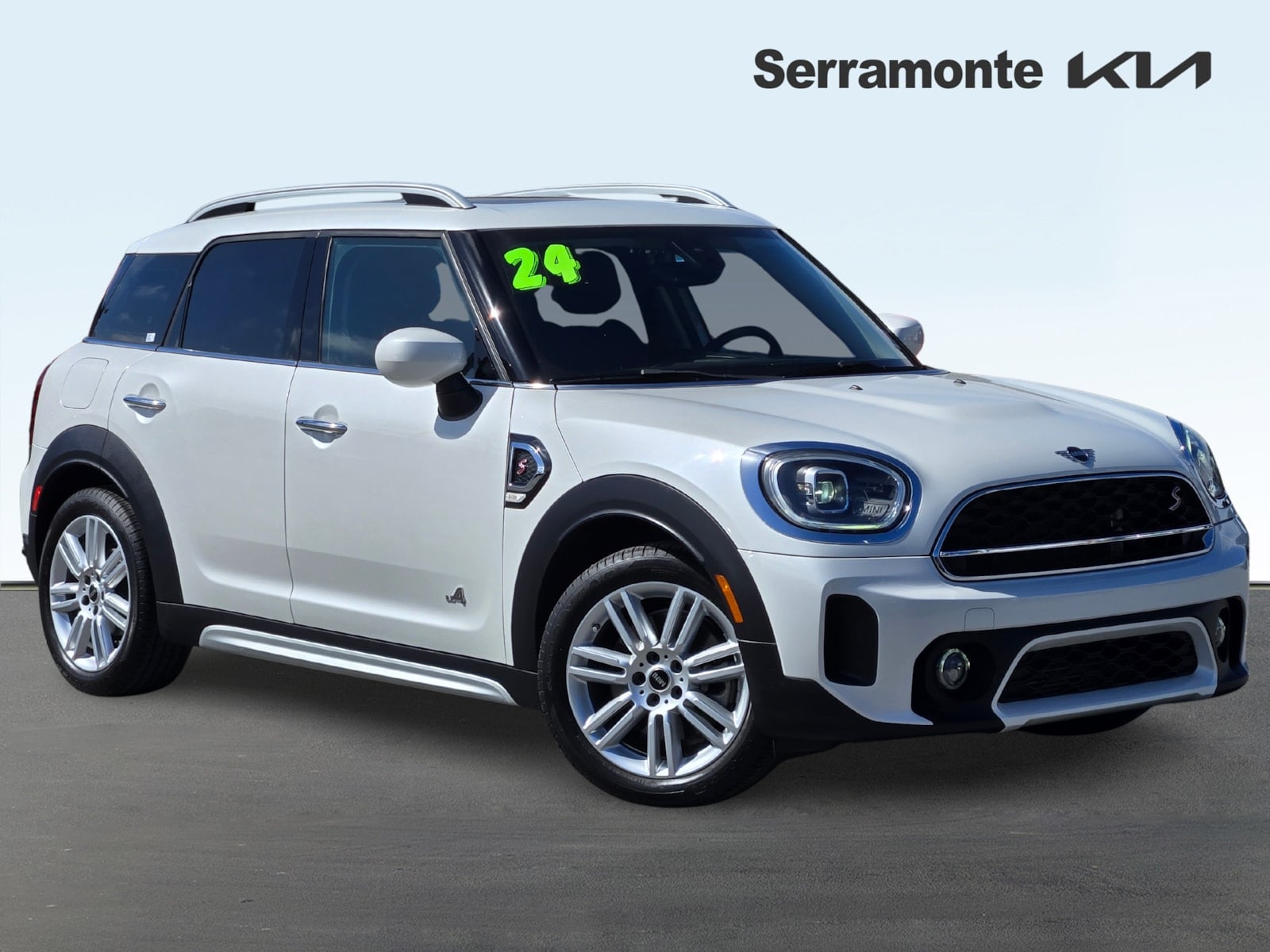 2024 MINI Countryman Cooper S ALL4's photo