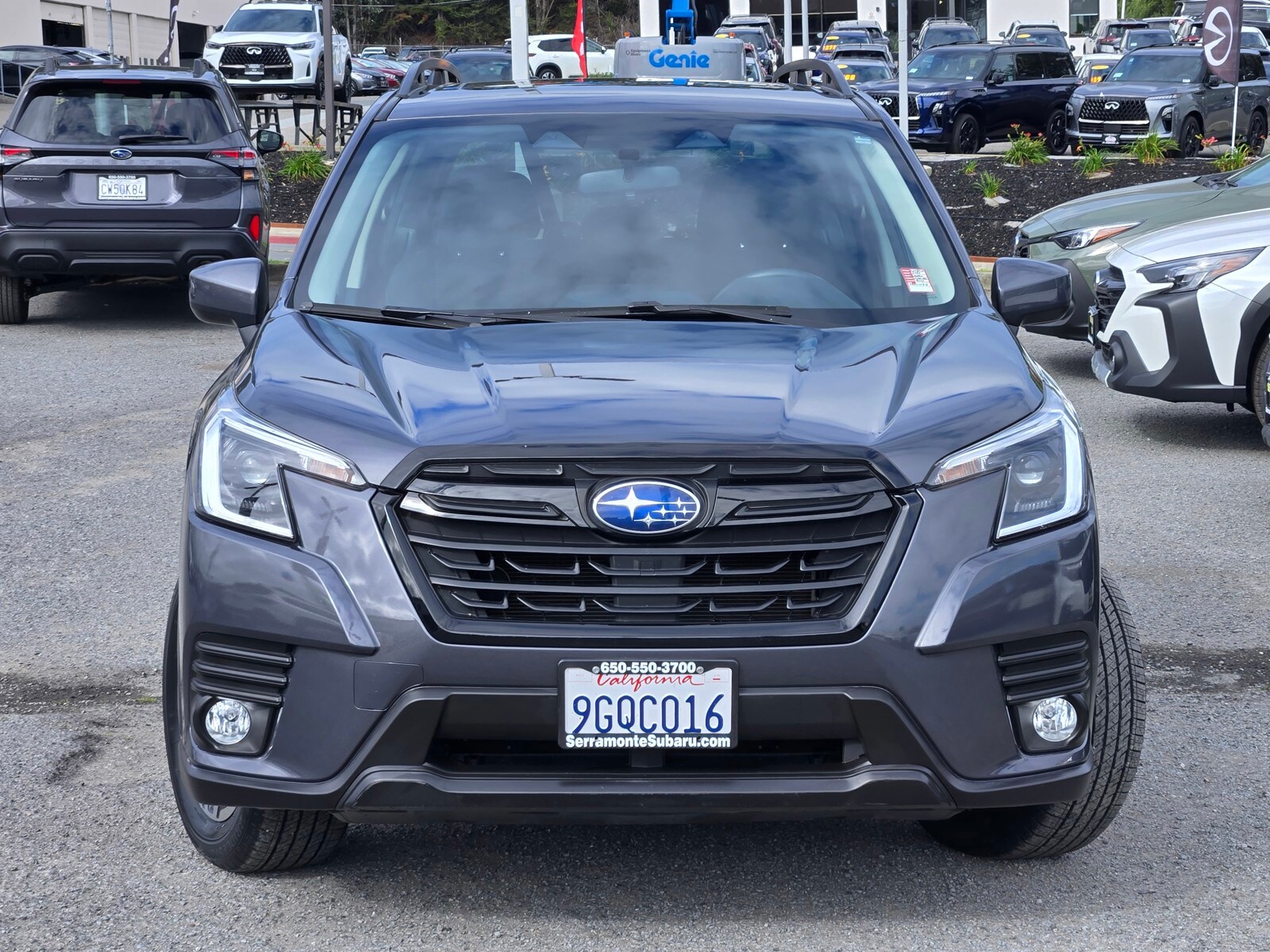 2022 Subaru Forester Premium photo 2