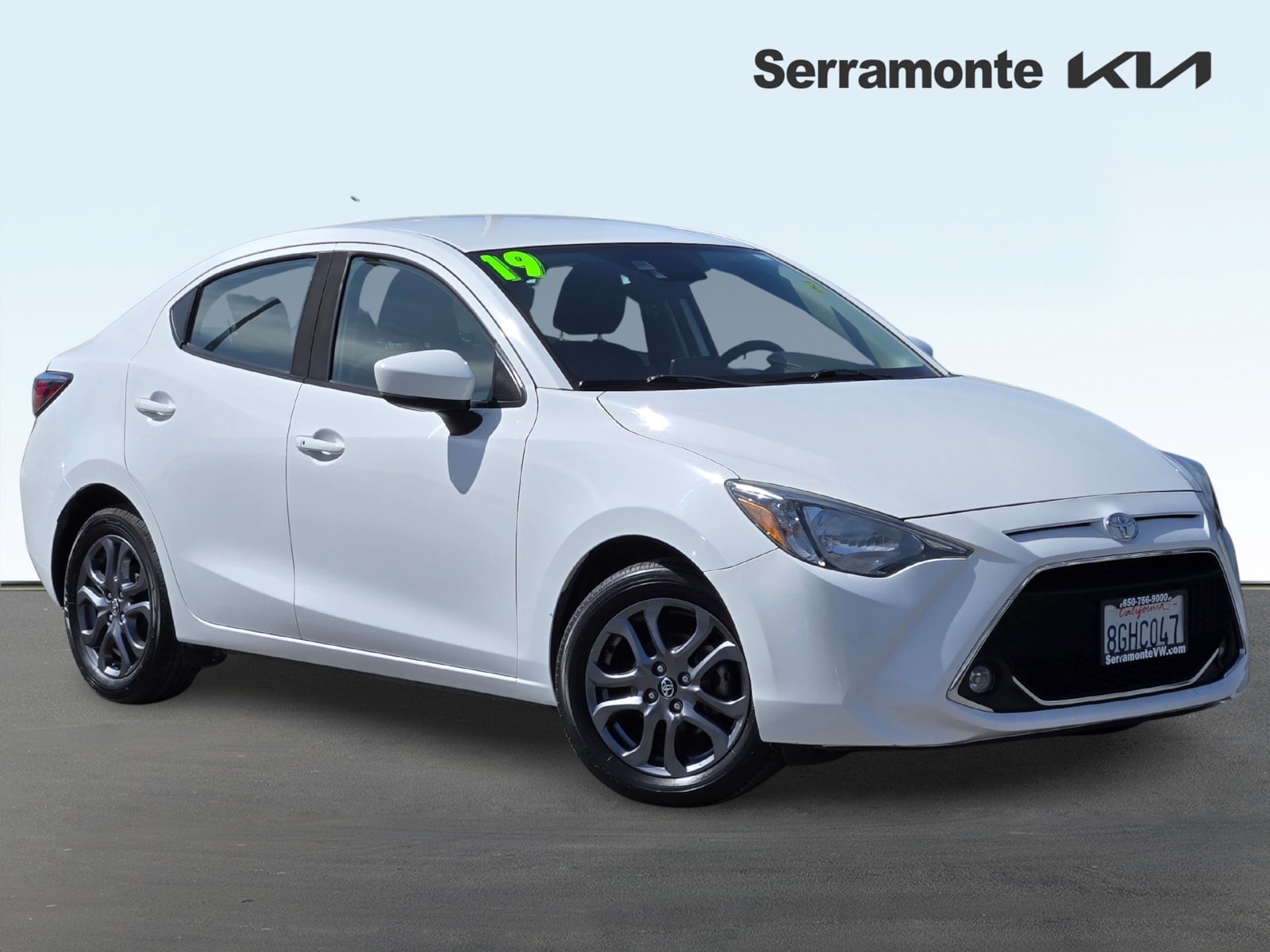 2019 Toyota Yaris LE AT's photo