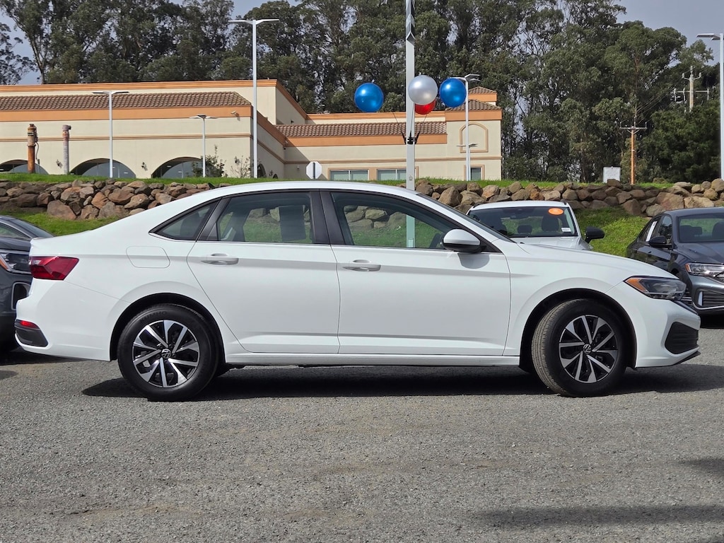 Used 2024 Volkswagen Jetta 1.5T S Sedan
