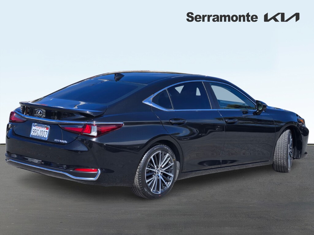 Used 2023 Lexus ES 300h Sedan