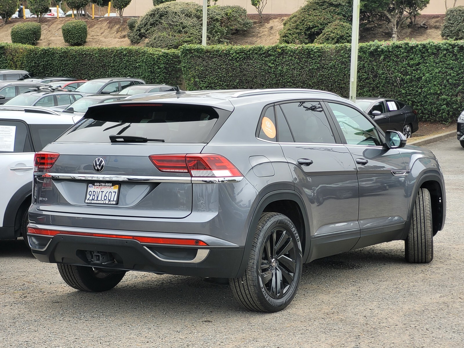 2022 Volkswagen Atlas Cross Sport V6 SE Technology photo 4