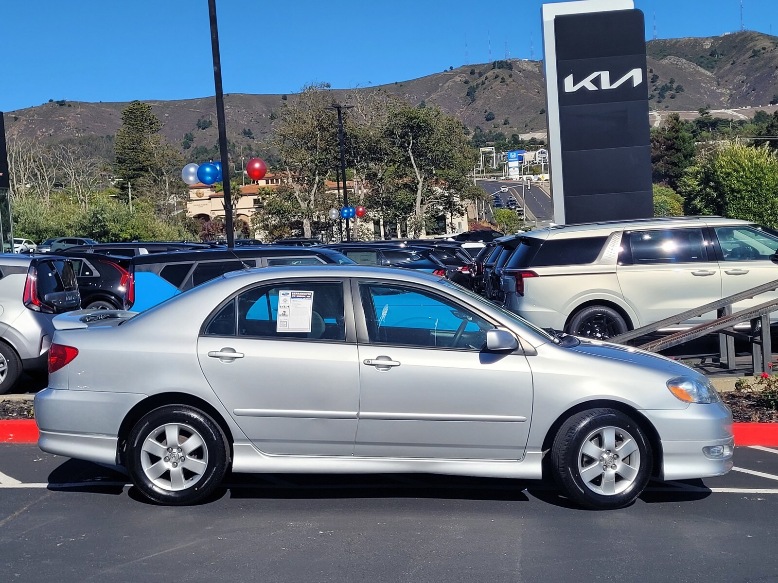 2006 Toyota Corolla CE photo 4