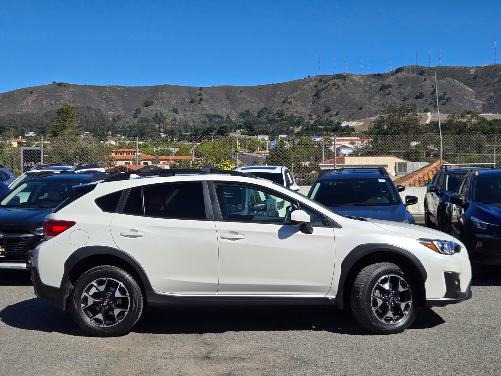 2019 Subaru Crosstrek 2.0i Premium photo 3