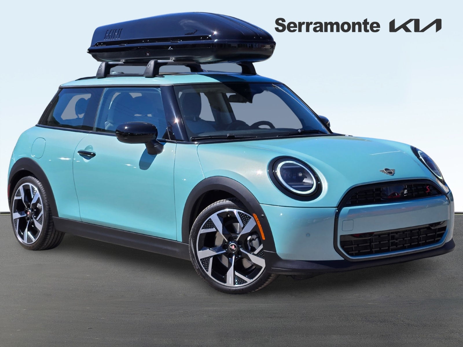 2025 MINI Hardtop Cooper S's photo