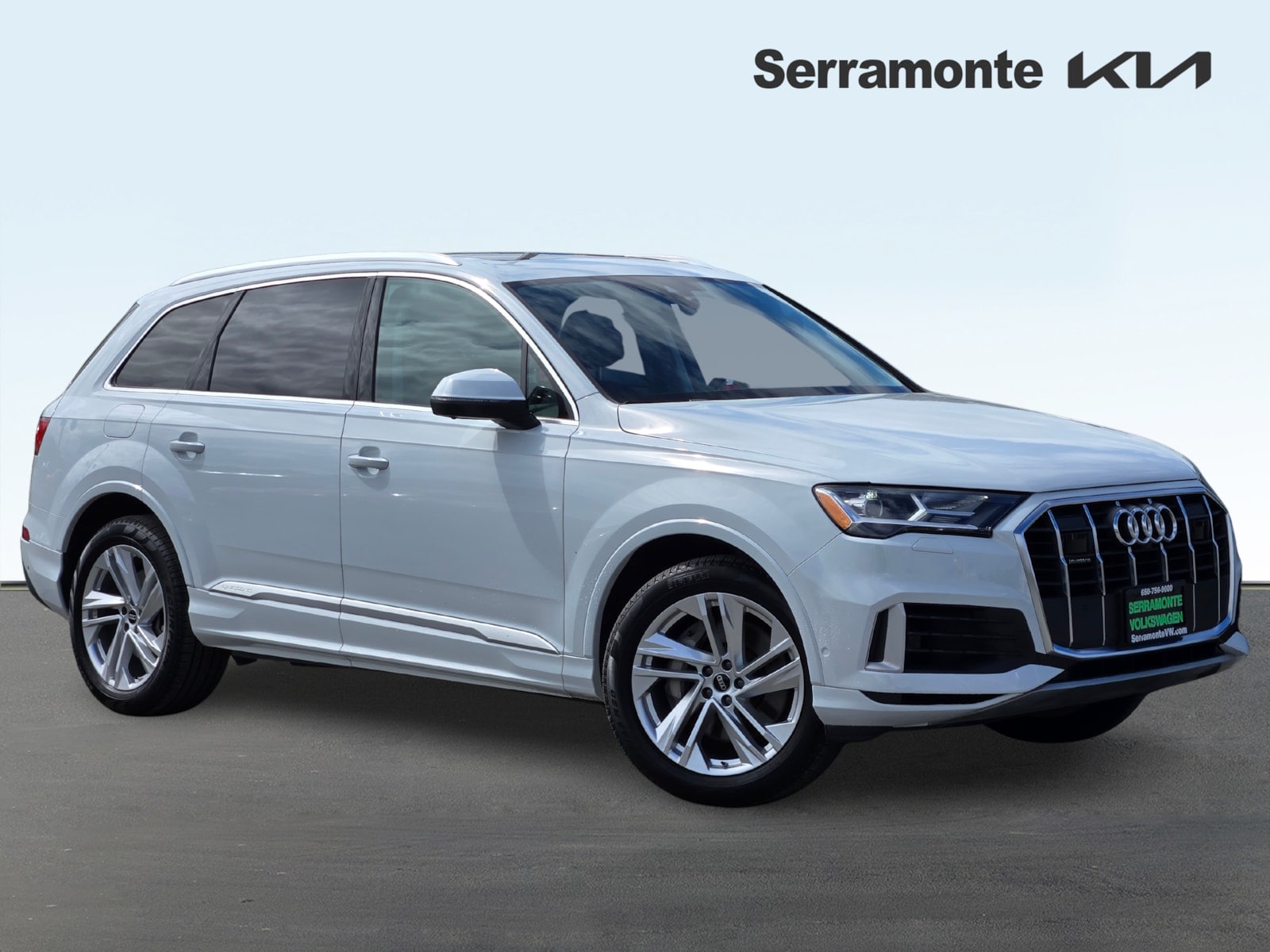 2022 Audi Q7 55 Premium Plus quattro Tiptronic's photo