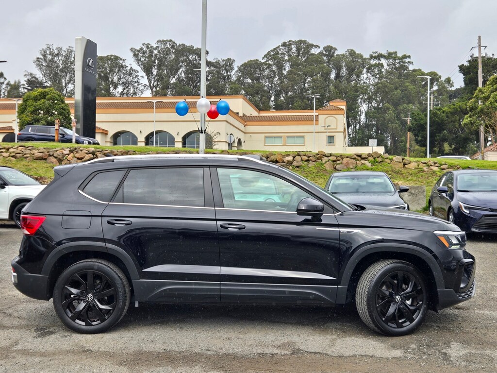 Used 2022 Volkswagen Taos 1.5T SE SUV