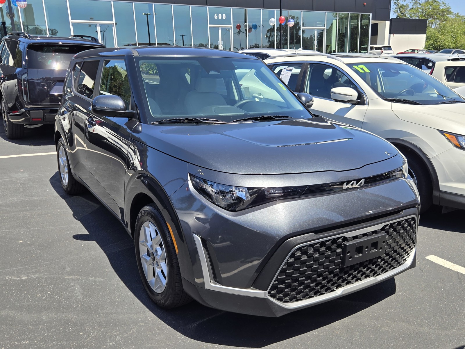 2025 Kia Soul 2.0L LX IVT's photo