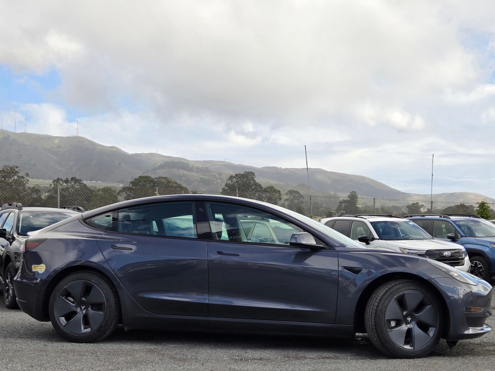 2022 Tesla Model 3 Long Range photo 3