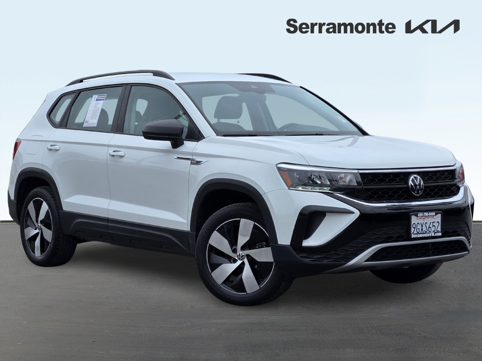 2023 Volkswagen Taos 1.5T S 4Motion's photo