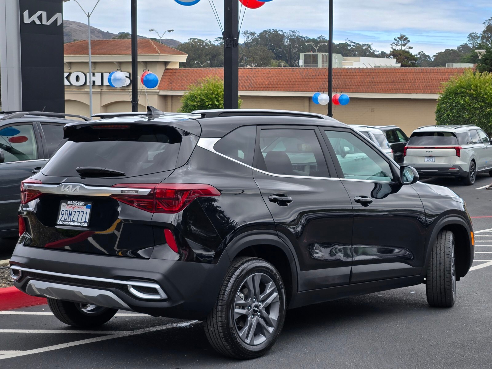 2023 Kia Seltos S photo 4