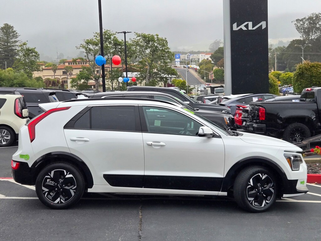 Certified 2023 Kia Niro EV Wind SUV