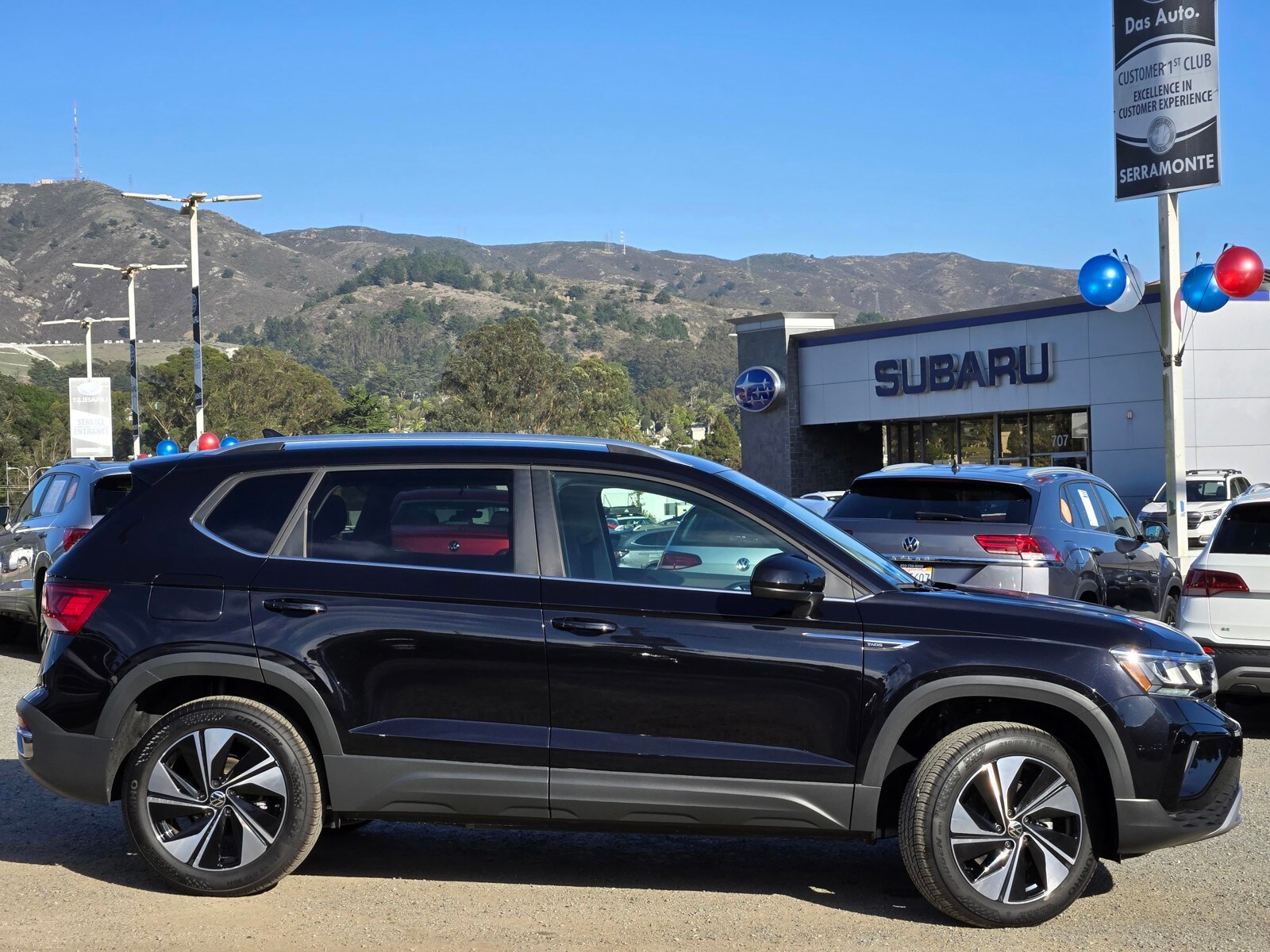 2024 Volkswagen Taos SE photo 3