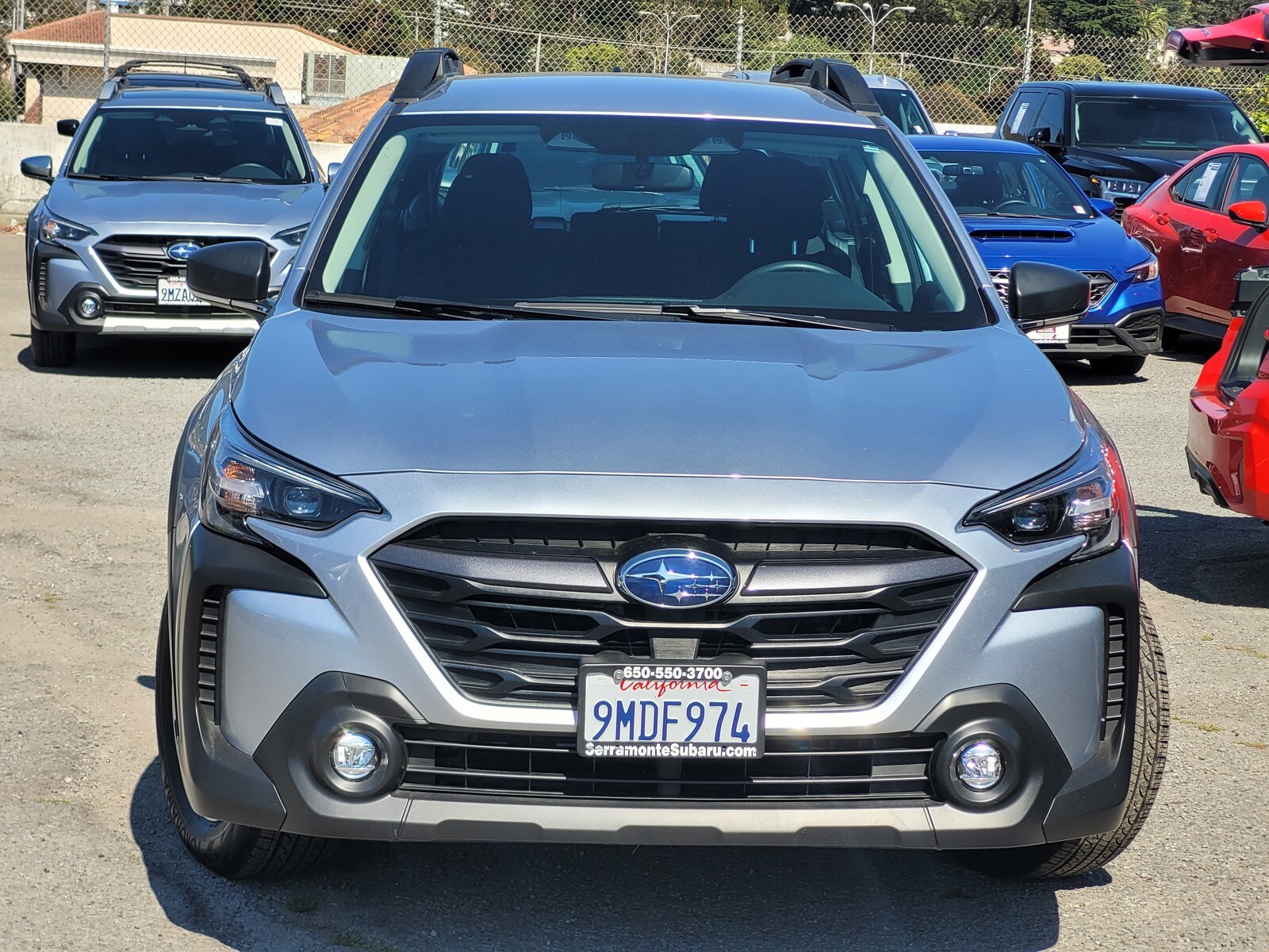 2025 Subaru Outback 2.5i photo 2