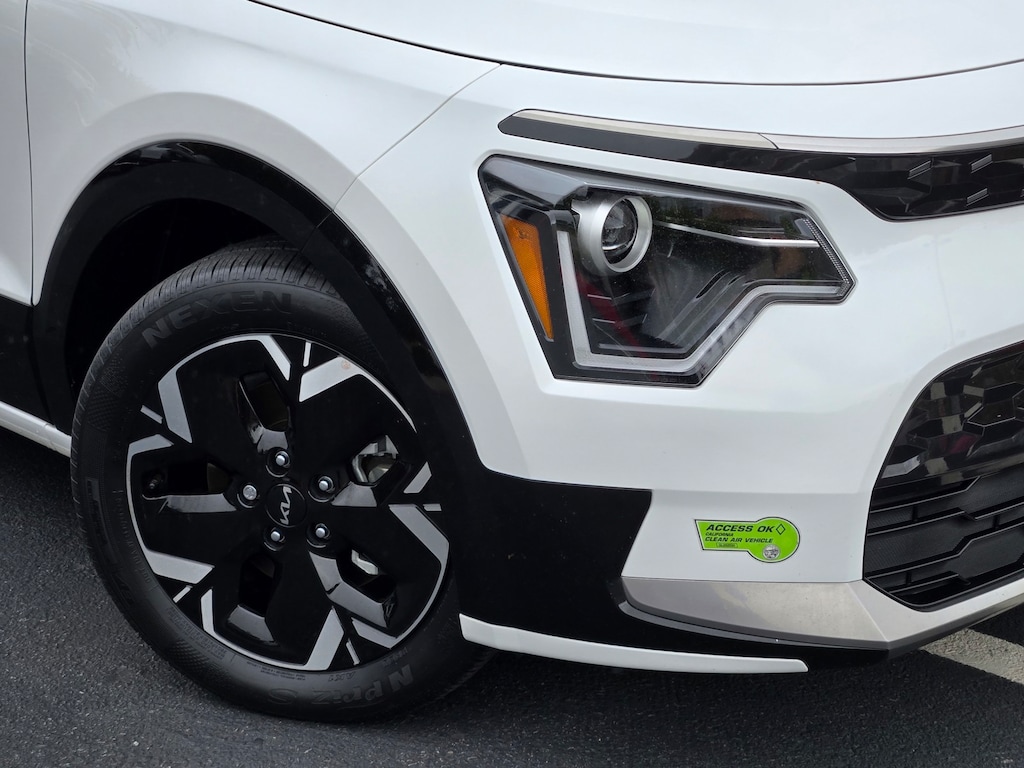 Certified 2023 Kia Niro EV Wind SUV
