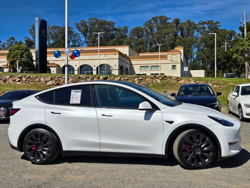 Used 2023 Tesla Model Y Performance SUV