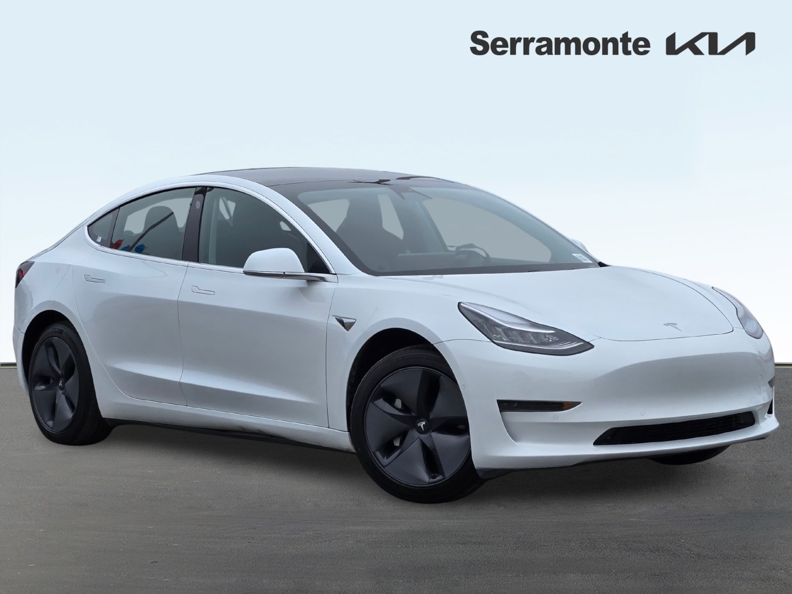 2020 Tesla Model 3 Standard Range Plus's photo
