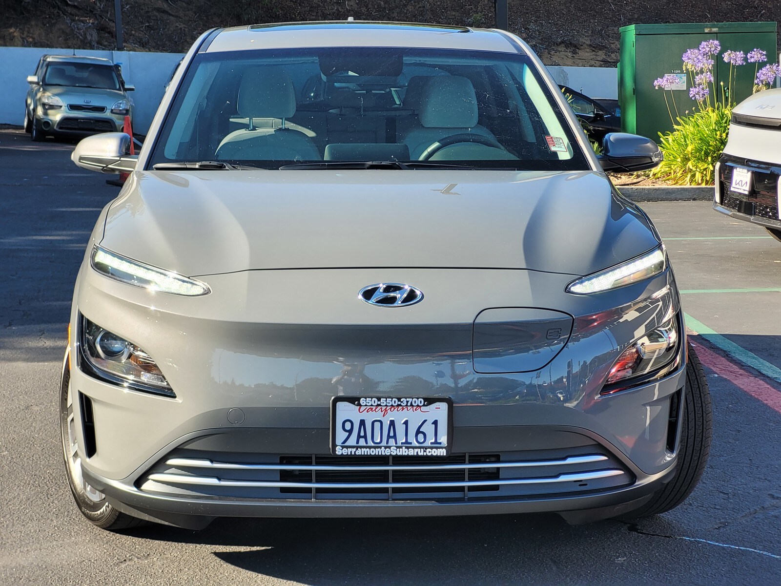 2022 Hyundai Kona Electric SEL photo 2
