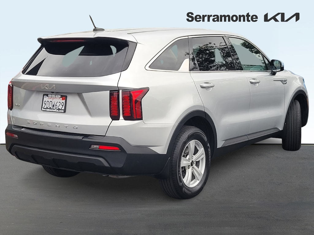 Used 2022 Kia Sorento LX SUV