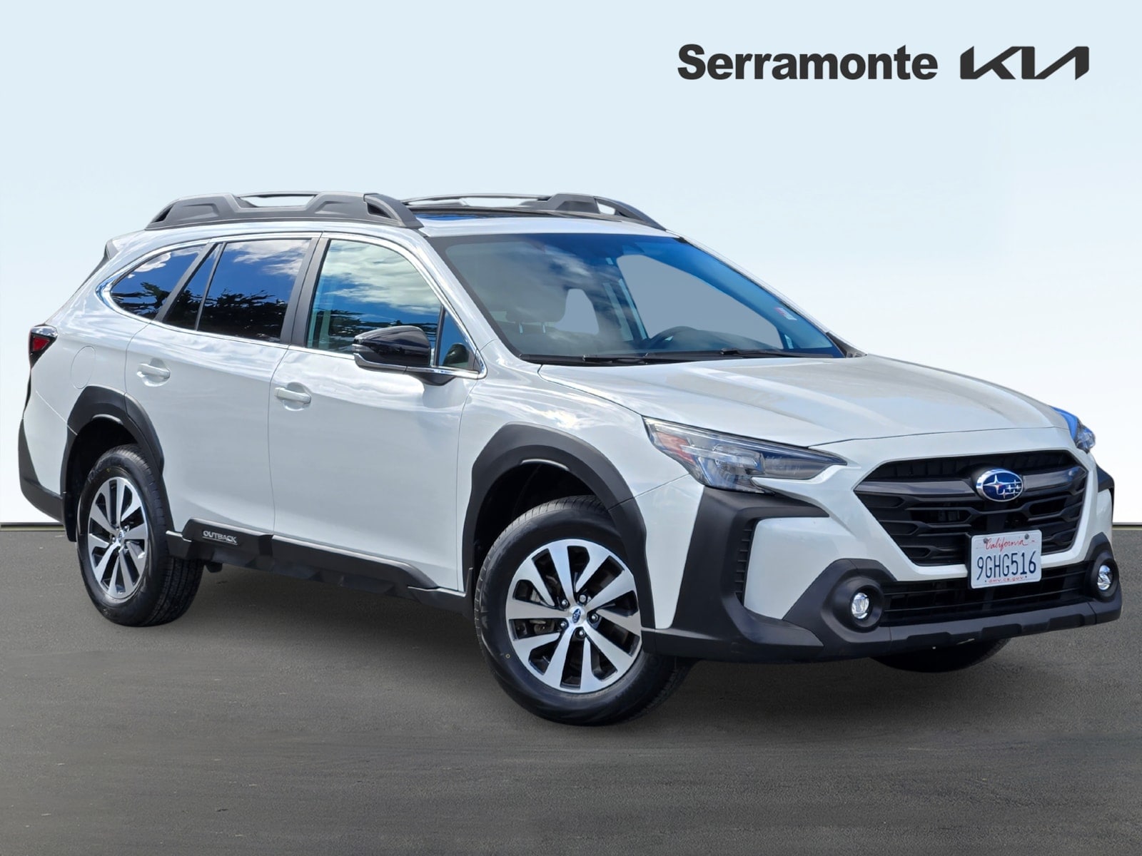2024 Subaru Outback Premium's photo