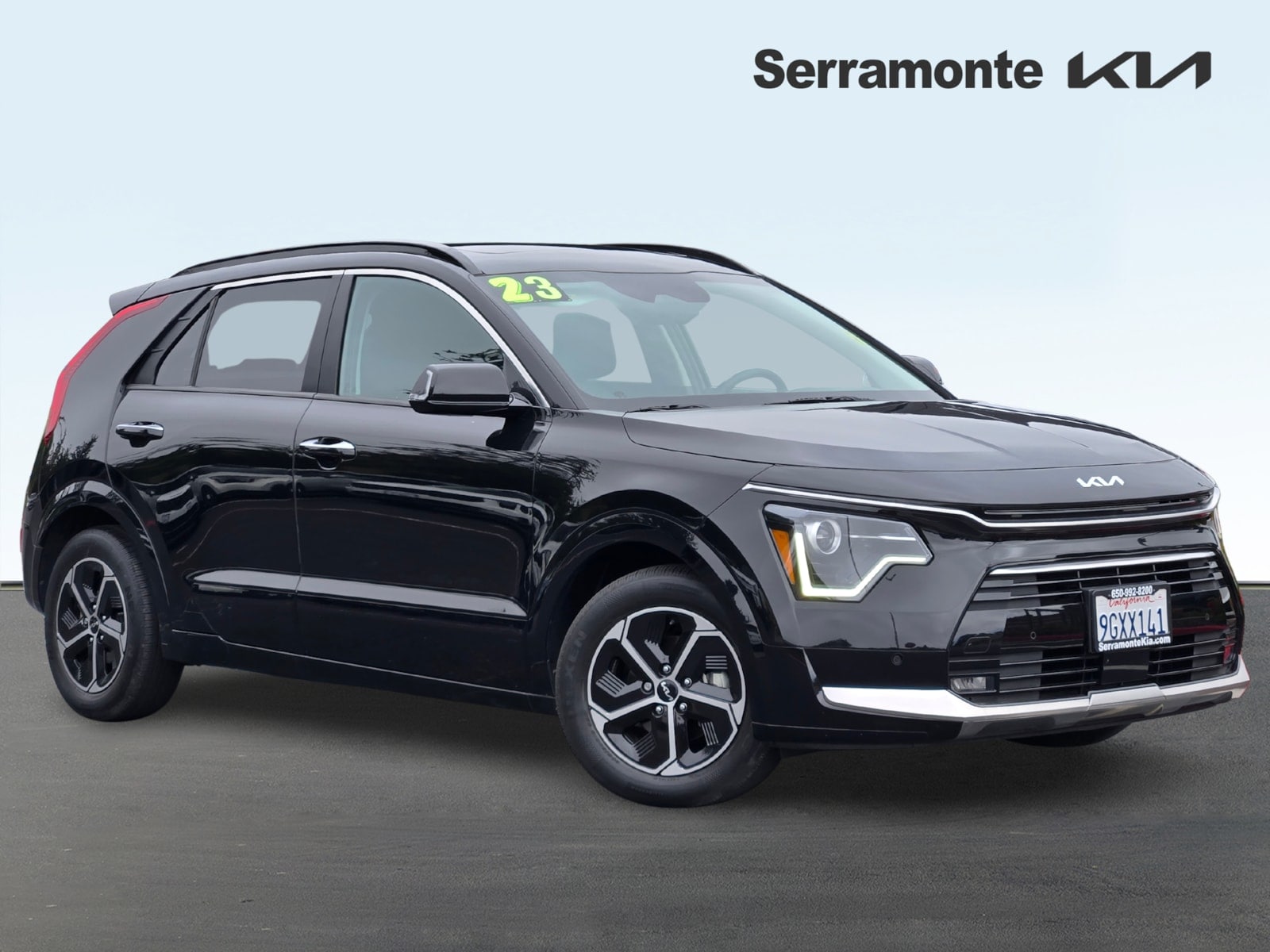 2023 Kia Niro SX HEV's photo