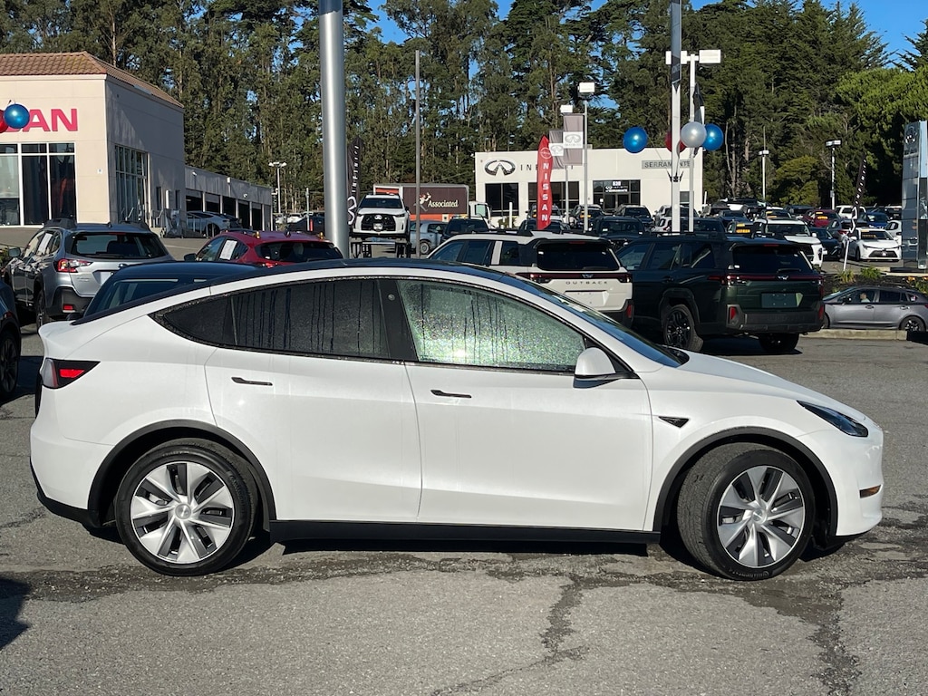 Used 2022 Tesla Model Y Long Range SUV