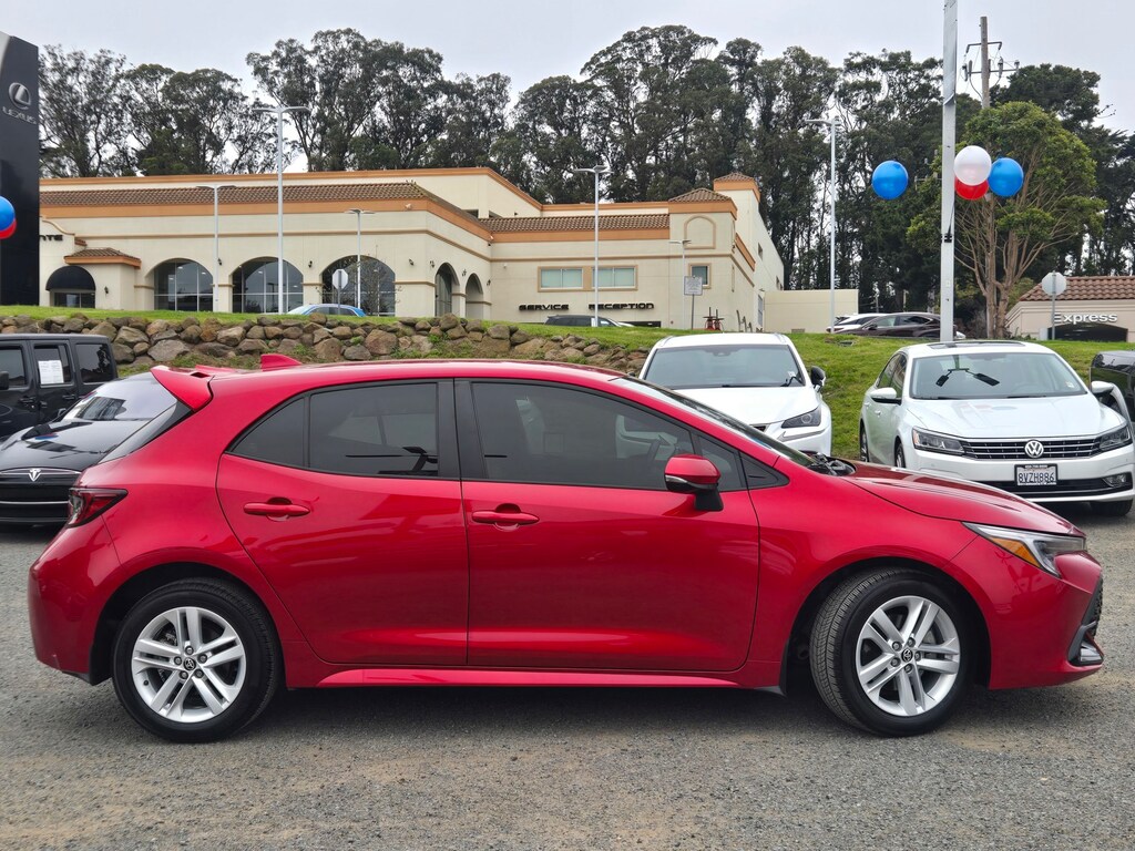 Used 2023 Toyota Corolla Hatchback SE Hatchback
