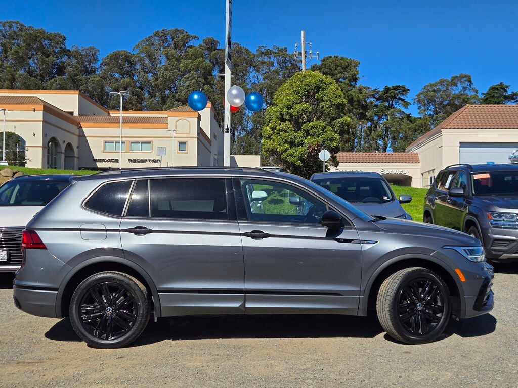 Used 2022 Volkswagen Tiguan 2.0T SE R-Line Black SUV