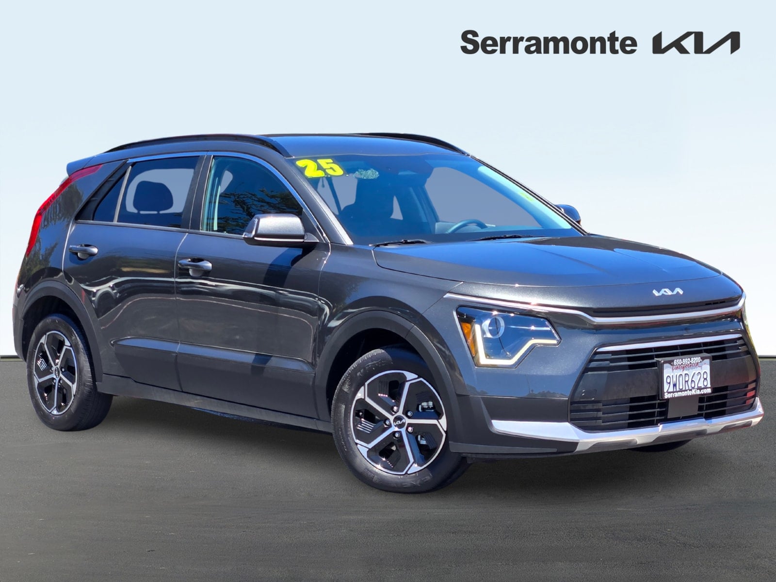 2025 Kia Niro EX HEV's photo