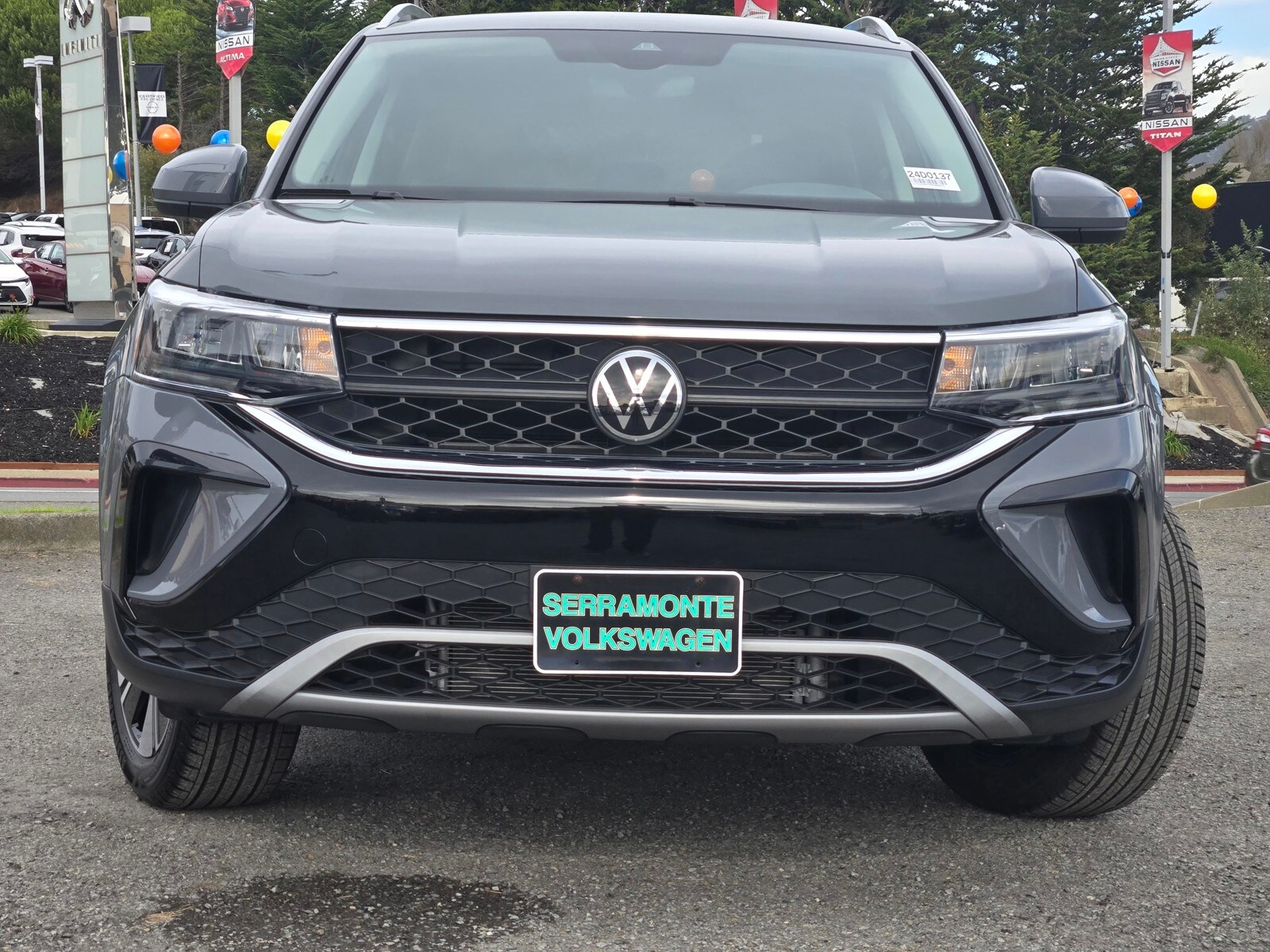 2024 Volkswagen Taos SE photo 2