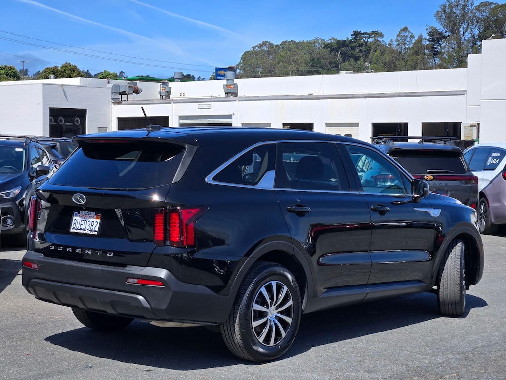 Used 2021 Kia Sorento LX SUV
