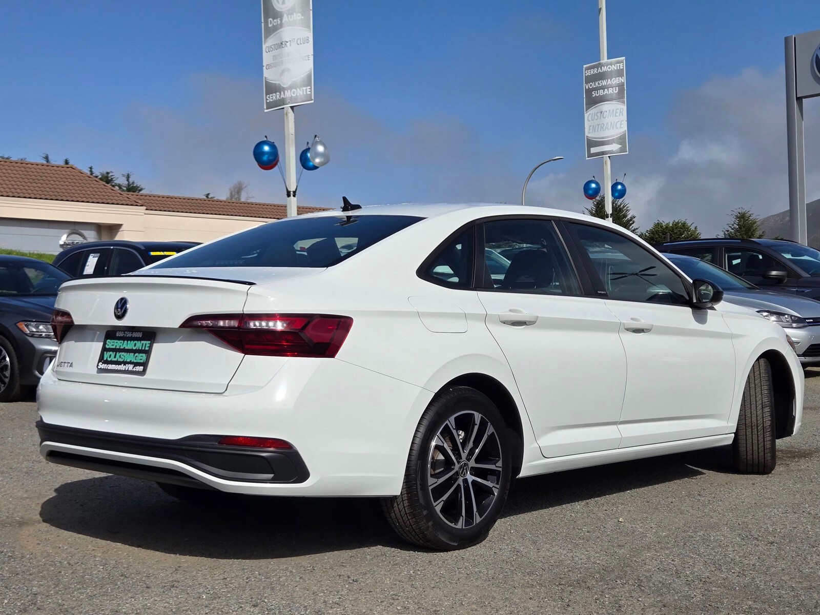 2024 Volkswagen Jetta 1.5T Sport photo 4