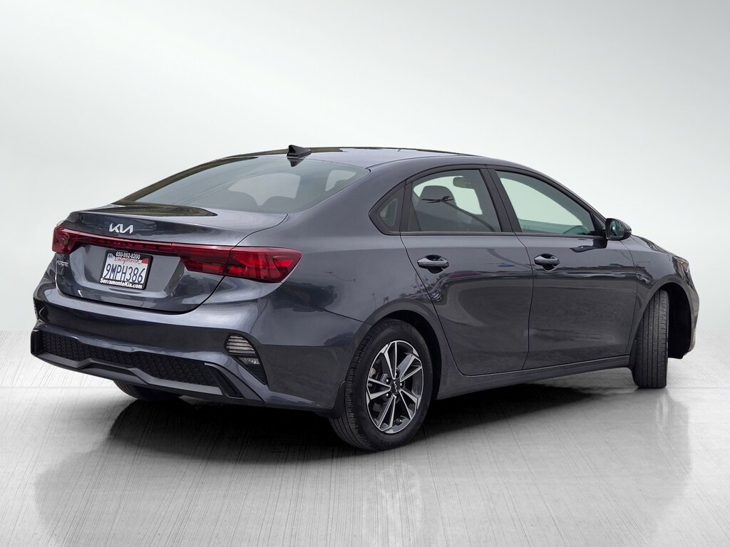 Used 2024 Kia Forte LXS Sedan